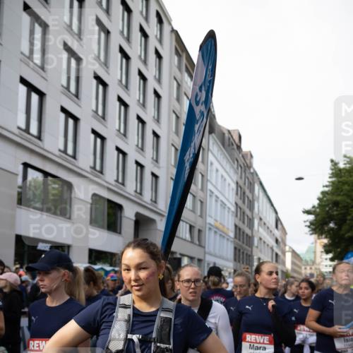 14.06.2026 - REWE Women's Run Michael Strokosch http://msf.ph/oto/9781919 14.06.2026 08:52:35 Laufen 10794, 5577, 11501, 11148, 7, 201, 11467 meine-sportfotos.de