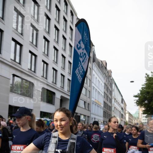 14.06.2026 - REWE Women's Run Michael Strokosch http://msf.ph/oto/9781930 14.06.2026 08:52:35 Laufen 1079, 577, 11501, 11148, 7 meine-sportfotos.de