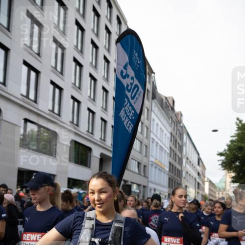 14.06.2026 - REWE Women's Run Michael Strokosch http://msf.ph/oto/9781938 14.06.2026 08:52:35 Laufen 11, 530, 11, 111, 1079, 57, 11501, 11148 meine-sportfotos.de