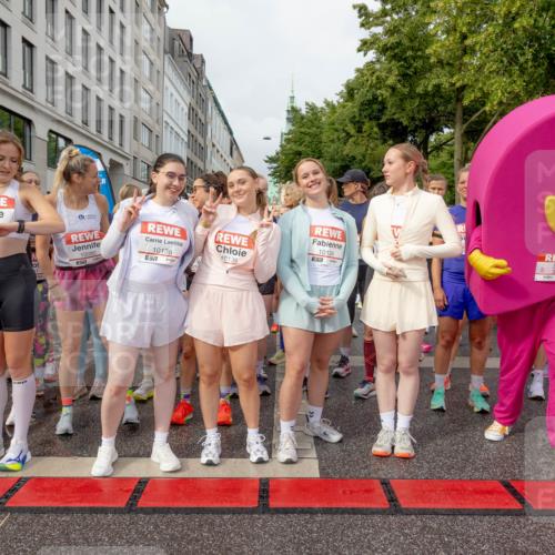 14.06.2026 - REWE Women's Run Michael Strokosch http://msf.ph/oto/9782017 14.06.2026 08:55:22 Laufen 10843, 1121, 7, 10080, 10136, 7, 10135, 10134 meine-sportfotos.de
