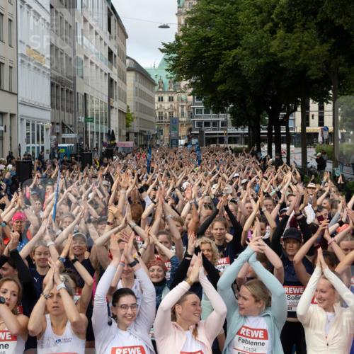14.06.2026 - REWE Women's Run Michael Strokosch http://msf.ph/oto/9782174 14.06.2026 08:57:17 Laufen 1141, 11246, 17, 10134, 1023, 10848 meine-sportfotos.de