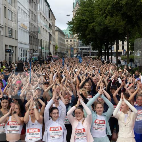 14.06.2026 - REWE Women's Run Michael Strokosch http://msf.ph/oto/9782191 14.06.2026 08:57:18 Laufen 1131, 11, 109, 57, 11246, 7, 10080, 10136, 08, 51, 10135, 10134, 7, 10848, 57, 385 meine-sportfotos.de