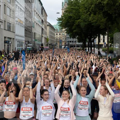 14.06.2026 - REWE Women's Run Michael Strokosch http://msf.ph/oto/9782197 14.06.2026 08:57:19 Laufen 109, 7, 31, 11246, 10080, 57, 10136, 7, 51, 10135, 10134, 10848, 57, 11, 385 meine-sportfotos.de