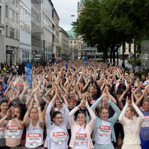 14.06.2026 - REWE Women's Run Michael Strokosch http://msf.ph/oto/9782200 14.06.2026 08:57:19 Laufen 113, 7, 5, 00, 109, 57, 11246, 57, 10080, 7, 10136, 7, 10135, 10134, 7, 10848, 385 meine-sportfotos.de