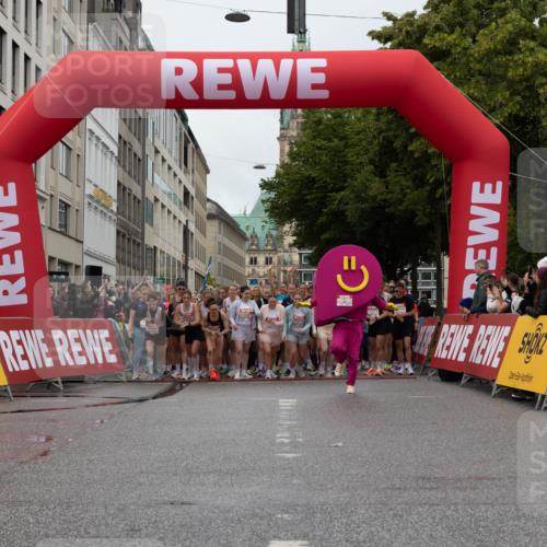 14.06.2026 - REWE Women's Run Michael Strokosch http://msf.ph/oto/9782226 14.06.2026 09:00:39 Laufen  meine-sportfotos.de