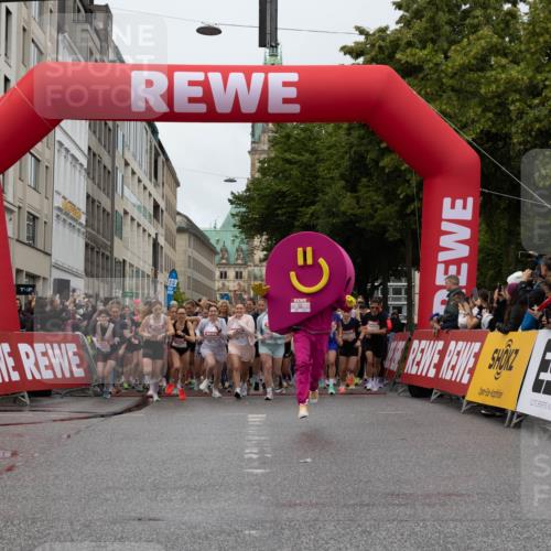 14.06.2026 - REWE Women's Run Michael Strokosch http://msf.ph/oto/9782242 14.06.2026 09:00:40 Laufen  meine-sportfotos.de