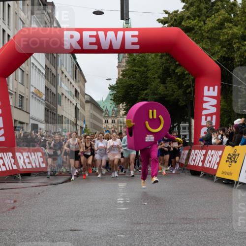 14.06.2026 - REWE Women's Run Michael Strokosch http://msf.ph/oto/9782250 14.06.2026 09:00:40 Laufen  meine-sportfotos.de