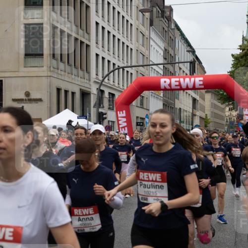 14.06.2026 - REWE Women's Run Michael Strokosch http://msf.ph/oto/9782270 14.06.2026 09:00:56 Laufen 10699, 651, 10215, 1999 meine-sportfotos.de
