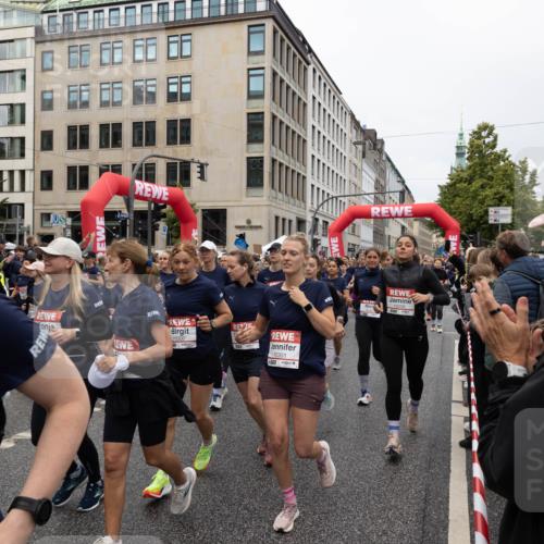 14.06.2026 - REWE Women's Run Michael Strokosch http://msf.ph/oto/9782305 14.06.2026 09:01:05 Laufen 53, 10300, 10301 meine-sportfotos.de
