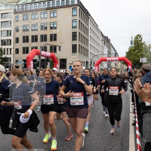 14.06.2026 - REWE Women's Run Michael Strokosch http://msf.ph/oto/9782308 14.06.2026 09:01:05 Laufen 18, 18, 3, 10300, 10301, 7, 10235 meine-sportfotos.de