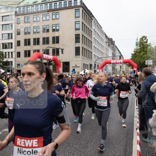 14.06.2026 - REWE Women's Run Michael Strokosch http://msf.ph/oto/9782319 14.06.2026 09:01:07 Laufen 18, 18, 11315, 10210, 11270 meine-sportfotos.de