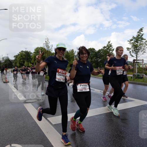 14.06.2026 - REWE Women's Run Michael Strokosch http://msf.ph/oto/9782346 14.06.2026 09:12:17 Laufen 1062, 10092, 57, 10960 meine-sportfotos.de