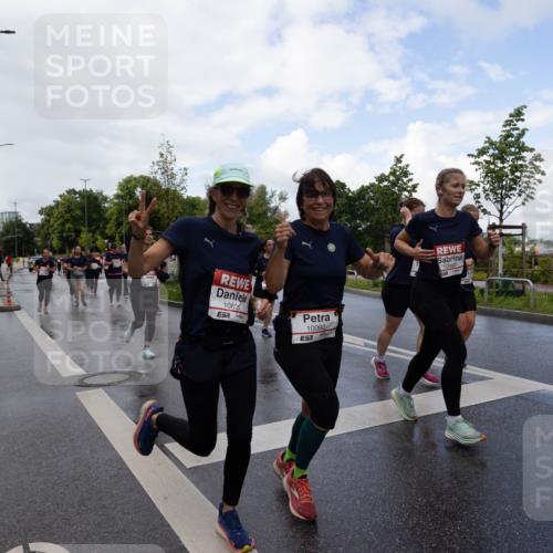 14.06.2026 - REWE Women's Run Michael Strokosch http://msf.ph/oto/9782347 14.06.2026 09:12:17 Laufen 1062, 51, 10092, 7, 10960 meine-sportfotos.de