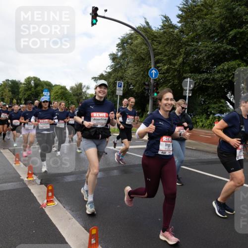 14.06.2026 - REWE Women's Run Michael Strokosch http://msf.ph/oto/9782391 14.06.2026 09:12:54 Laufen 10600, 11262 meine-sportfotos.de