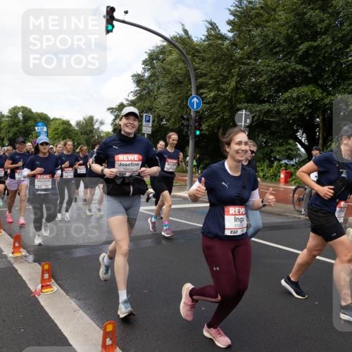 14.06.2026 - REWE Women's Run Michael Strokosch http://msf.ph/oto/9782396 14.06.2026 09:12:54 Laufen 6, 00, 10600, 11262, 7 meine-sportfotos.de