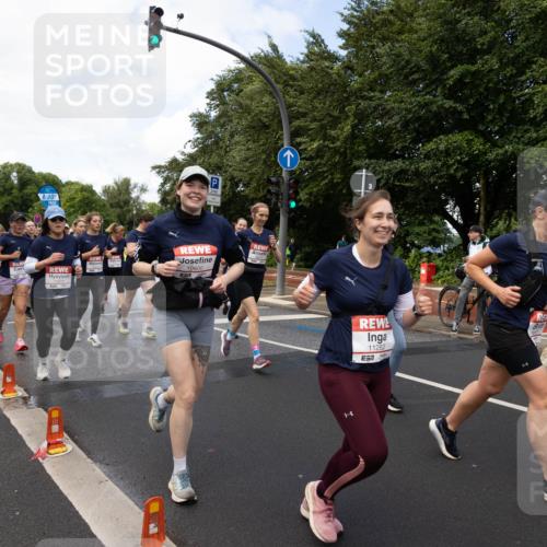 14.06.2026 - REWE Women's Run Michael Strokosch http://msf.ph/oto/9782398 14.06.2026 09:12:54 Laufen 6, 00, 10600, 11262 meine-sportfotos.de