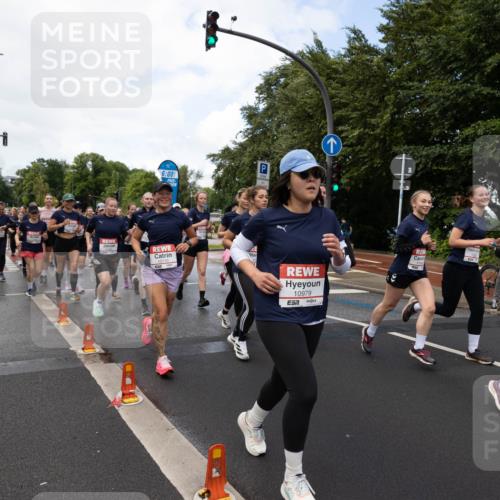14.06.2026 - REWE Women's Run Michael Strokosch http://msf.ph/oto/9782408 14.06.2026 09:12:55 Laufen 111, 6, 00, 10719, 10979 meine-sportfotos.de