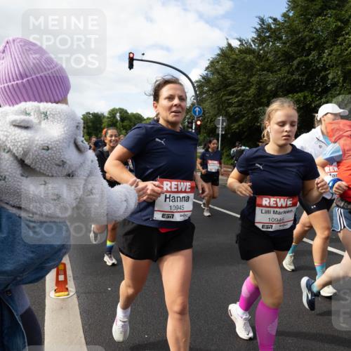 14.06.2026 - REWE Women's Run Michael Strokosch http://msf.ph/oto/9782512 14.06.2026 09:13:39 Laufen 10945, 57, 10946, 11038 meine-sportfotos.de