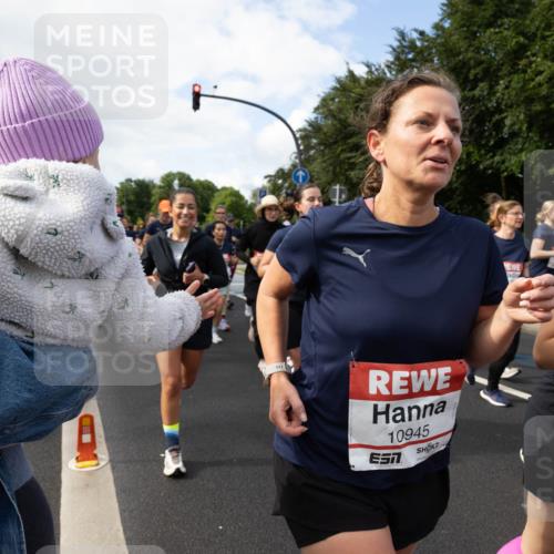 14.06.2026 - REWE Women's Run Michael Strokosch http://msf.ph/oto/9782524 14.06.2026 09:13:39 Laufen 10945, 109 meine-sportfotos.de