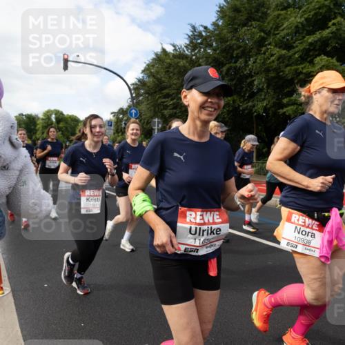 14.06.2026 - REWE Women's Run Michael Strokosch http://msf.ph/oto/9782538 14.06.2026 09:13:42 Laufen 10811, 032, 10938, 7 meine-sportfotos.de
