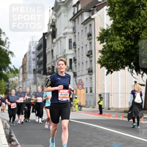 14.06.2026 - REWE Women's Run Dr. Thomas Lammeyer http://msf.ph/oto/9782622 14.06.2026 10:51:33 Laufen 7, 5657 meine-sportfotos.de