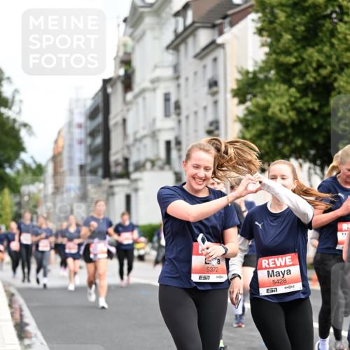 14.06.2026 - REWE Women's Run Dr. Thomas Lammeyer http://msf.ph/oto/9782734 14.06.2026 10:51:41 Laufen 5372, 5428, 7 meine-sportfotos.de