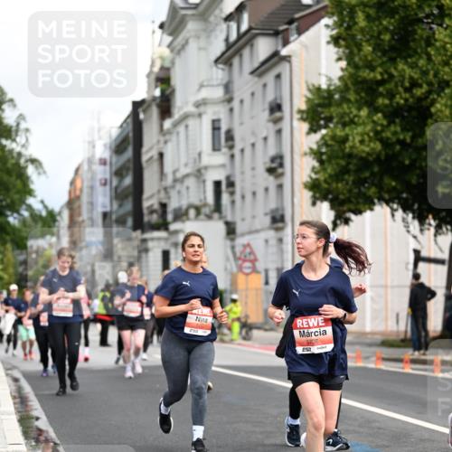 14.06.2026 - REWE Women's Run Dr. Thomas Lammeyer http://msf.ph/oto/9782792 14.06.2026 10:51:47 Laufen 577, 5736 meine-sportfotos.de