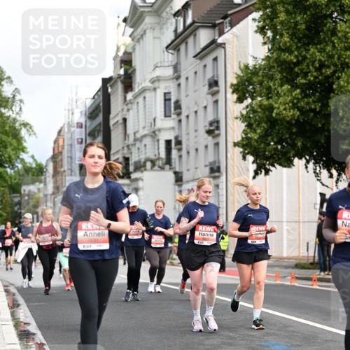 14.06.2026 - REWE Women's Run Dr. Thomas Lammeyer http://msf.ph/oto/9782837 14.06.2026 10:51:51 Laufen 5531, 5633, 7 meine-sportfotos.de