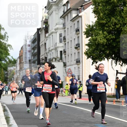 14.06.2026 - REWE Women's Run Dr. Thomas Lammeyer http://msf.ph/oto/9782989 14.06.2026 10:52:03 Laufen 5457, 7, 5524, 657 meine-sportfotos.de