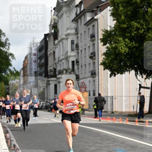 14.06.2026 - REWE Women's Run Dr. Thomas Lammeyer http://msf.ph/oto/9783097 14.06.2026 10:52:10 Laufen 57, 6050 meine-sportfotos.de