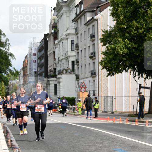 14.06.2026 - REWE Women's Run Dr. Thomas Lammeyer http://msf.ph/oto/9783132 14.06.2026 10:52:12 Laufen 6000 meine-sportfotos.de