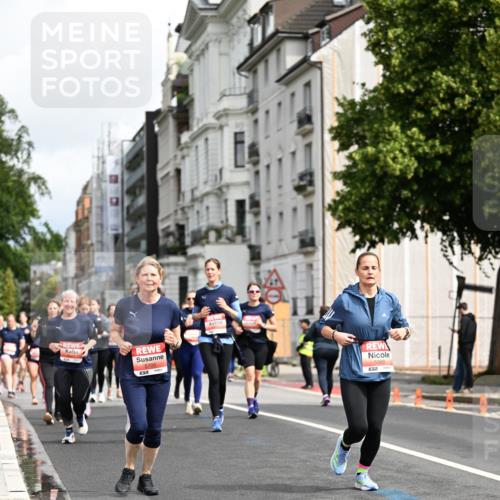 14.06.2026 - REWE Women's Run Dr. Thomas Lammeyer http://msf.ph/oto/9783211 14.06.2026 10:52:18 Laufen 5705, 5988 meine-sportfotos.de
