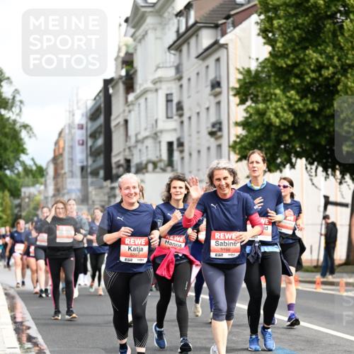 14.06.2026 - REWE Women's Run Dr. Thomas Lammeyer http://msf.ph/oto/9783250 14.06.2026 10:52:21 Laufen 5237, 57, 5198, 57 meine-sportfotos.de