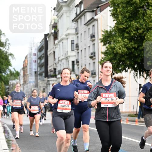 14.06.2026 - REWE Women's Run Dr. Thomas Lammeyer http://msf.ph/oto/9783330 14.06.2026 10:52:26 Laufen 5819, 5744, 57 meine-sportfotos.de