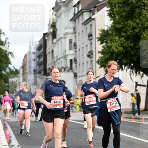 14.06.2026 - REWE Women's Run Dr. Thomas Lammeyer http://msf.ph/oto/9783370 14.06.2026 10:52:29 Laufen 5214, 6032, 5389, 57 meine-sportfotos.de