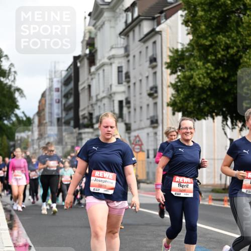 14.06.2026 - REWE Women's Run Dr. Thomas Lammeyer http://msf.ph/oto/9783423 14.06.2026 10:52:33 Laufen 5803, 7, 5249, 7, 7 meine-sportfotos.de