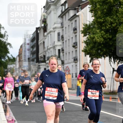 14.06.2026 - REWE Women's Run Dr. Thomas Lammeyer http://msf.ph/oto/9783425 14.06.2026 10:52:33 Laufen 5803, 7, 5249, 57 meine-sportfotos.de