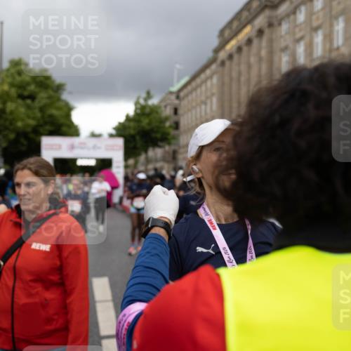 14.06.2026 - REWE Women's Run Michael Strokosch http://msf.ph/oto/9783540 14.06.2026 09:52:19 Laufen 2026, 2026 meine-sportfotos.de