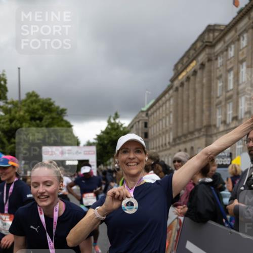 14.06.2026 - REWE Women's Run Michael Strokosch http://msf.ph/oto/9783569 14.06.2026 09:52:25 Laufen 10999, 10604, 00, 00 meine-sportfotos.de