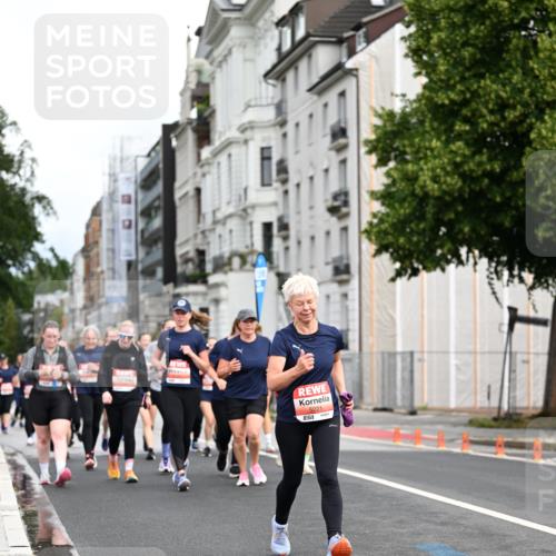 14.06.2026 - REWE Women's Run Dr. Thomas Lammeyer http://msf.ph/oto/9783767 14.06.2026 10:52:58 Laufen 5221, 57 meine-sportfotos.de
