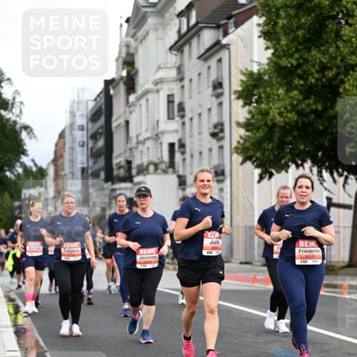 14.06.2026 - REWE Women's Run Dr. Thomas Lammeyer http://msf.ph/oto/9783910 14.06.2026 10:53:09 Laufen 5699, 5934, 5611, 7 meine-sportfotos.de