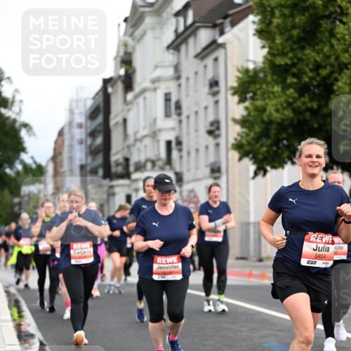 14.06.2026 - REWE Women's Run Dr. Thomas Lammeyer http://msf.ph/oto/9783927 14.06.2026 10:53:10 Laufen 5699, 57, 5934 meine-sportfotos.de