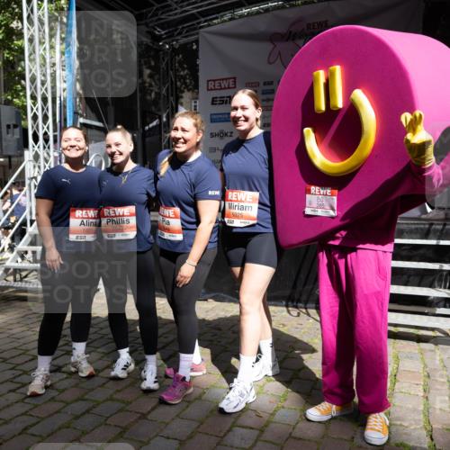 14.06.2026 - REWE Women's Run Michael Strokosch http://msf.ph/oto/9784060 14.06.2026 10:13:37 Laufen 5825, 7, 57, 34, 57, 5925, 385 meine-sportfotos.de