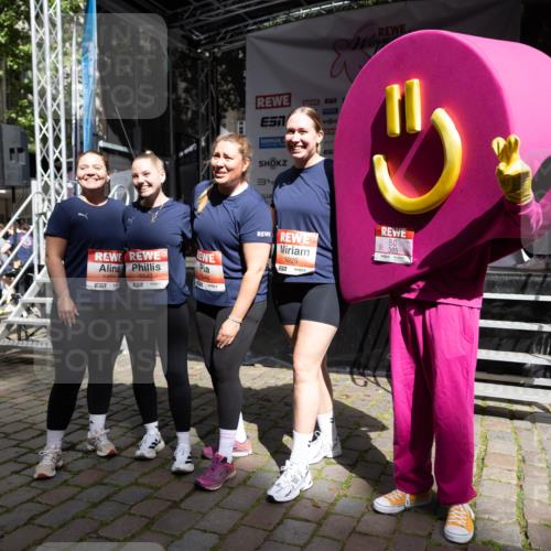 14.06.2026 - REWE Women's Run Michael Strokosch http://msf.ph/oto/9784065 14.06.2026 10:13:37 Laufen 5543, 5825, 57, 44, 385, 5925, 57 meine-sportfotos.de