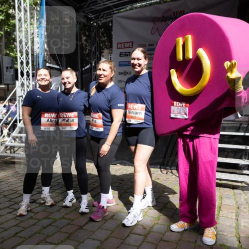 14.06.2026 - REWE Women's Run Michael Strokosch http://msf.ph/oto/9784067 14.06.2026 10:13:37 Laufen 5825, 5543, 7, 7, 34, 51, 385, 5925, 7 meine-sportfotos.de