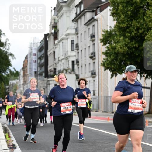 14.06.2026 - REWE Women's Run Dr. Thomas Lammeyer http://msf.ph/oto/9784136 14.06.2026 10:53:25 Laufen 5775, 57, 5903 meine-sportfotos.de