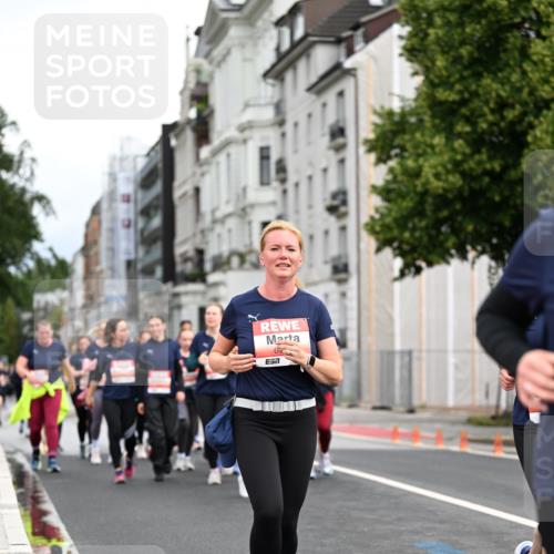 14.06.2026 - REWE Women's Run Dr. Thomas Lammeyer http://msf.ph/oto/9784172 14.06.2026 10:53:28 Laufen 65 meine-sportfotos.de