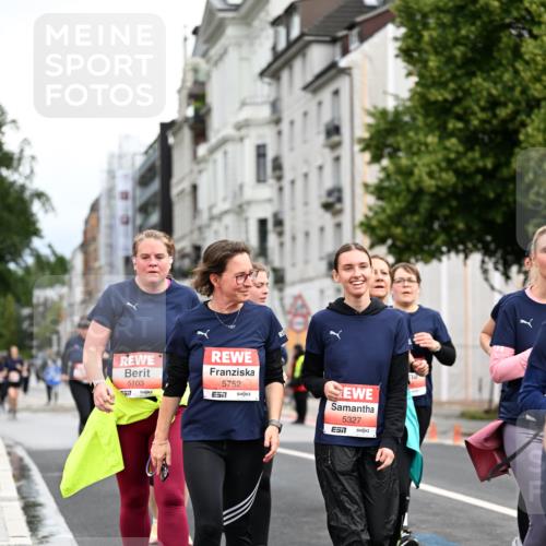 14.06.2026 - REWE Women's Run Dr. Thomas Lammeyer http://msf.ph/oto/9784271 14.06.2026 10:53:34 Laufen 5103, 57, 5752, 5327 meine-sportfotos.de