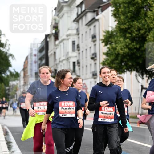 14.06.2026 - REWE Women's Run Dr. Thomas Lammeyer http://msf.ph/oto/9784273 14.06.2026 10:53:34 Laufen 5103, 557, 5752, 5327, 57 meine-sportfotos.de