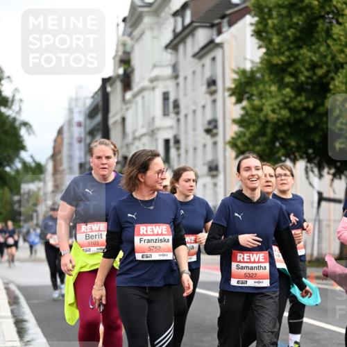 14.06.2026 - REWE Women's Run Dr. Thomas Lammeyer http://msf.ph/oto/9784275 14.06.2026 10:53:34 Laufen 5103, 557, 5752, 7, 5327, 7 meine-sportfotos.de